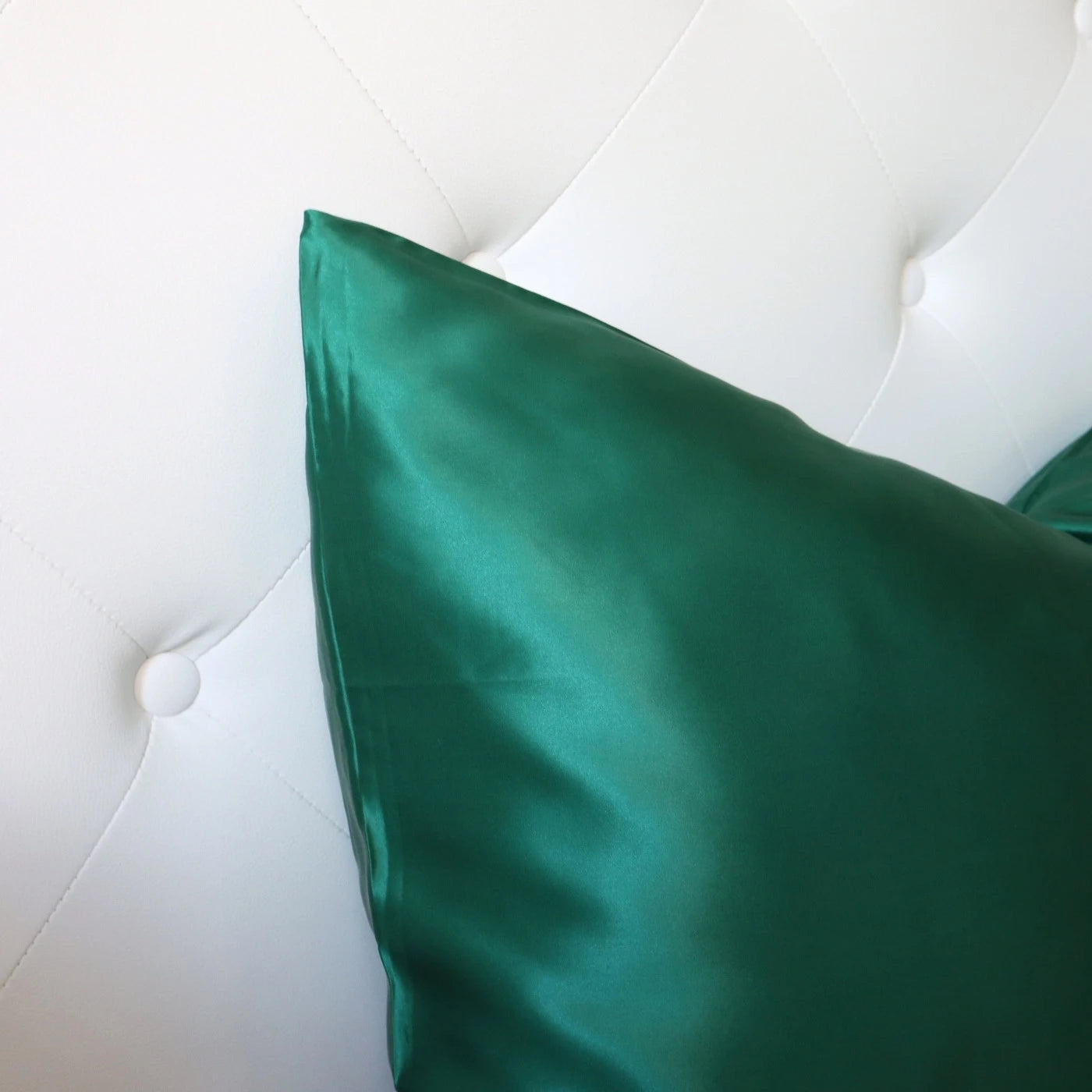 #color_emerald-green